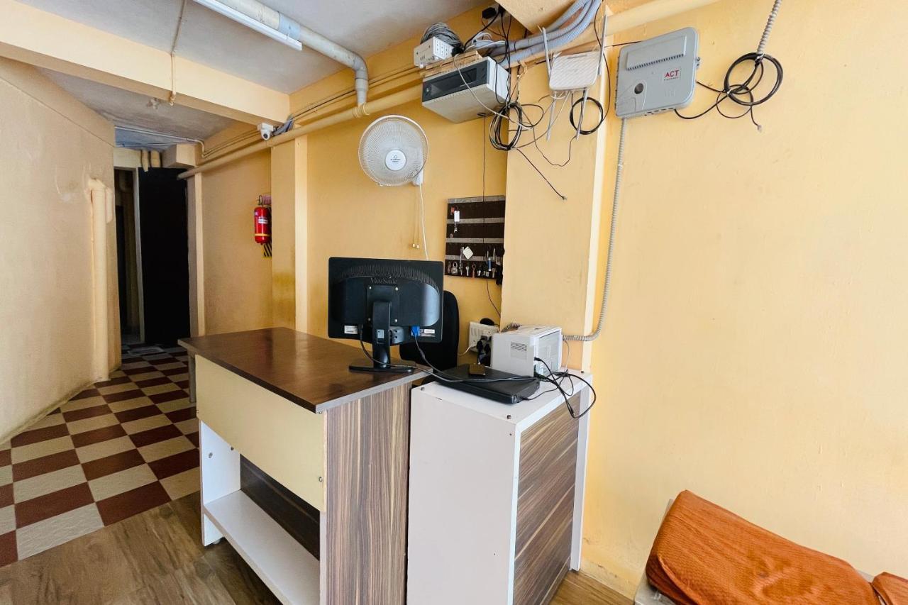 Skyry Hotel Iyyapanthangal Chennai Luaran gambar
