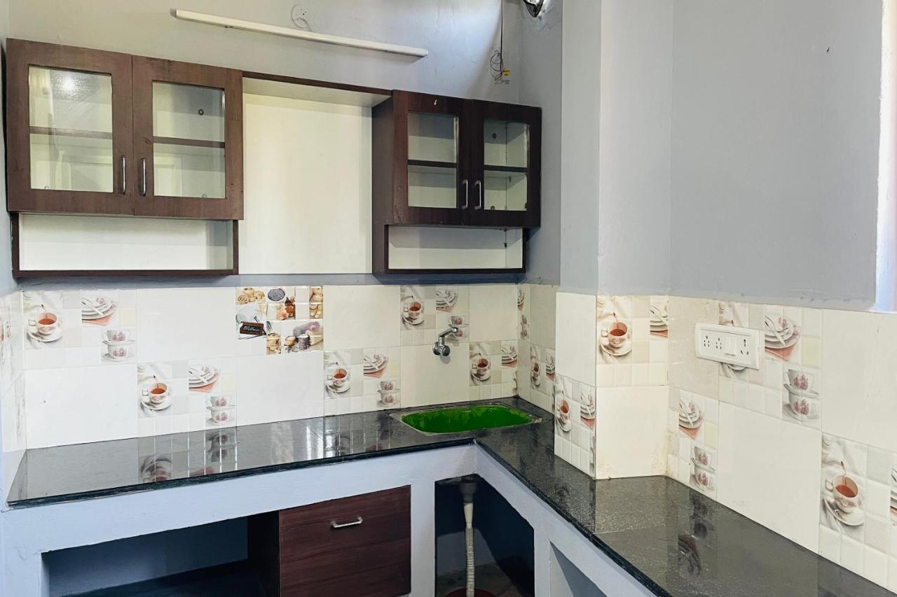 Skyry Hotel Iyyapanthangal Chennai Luaran gambar