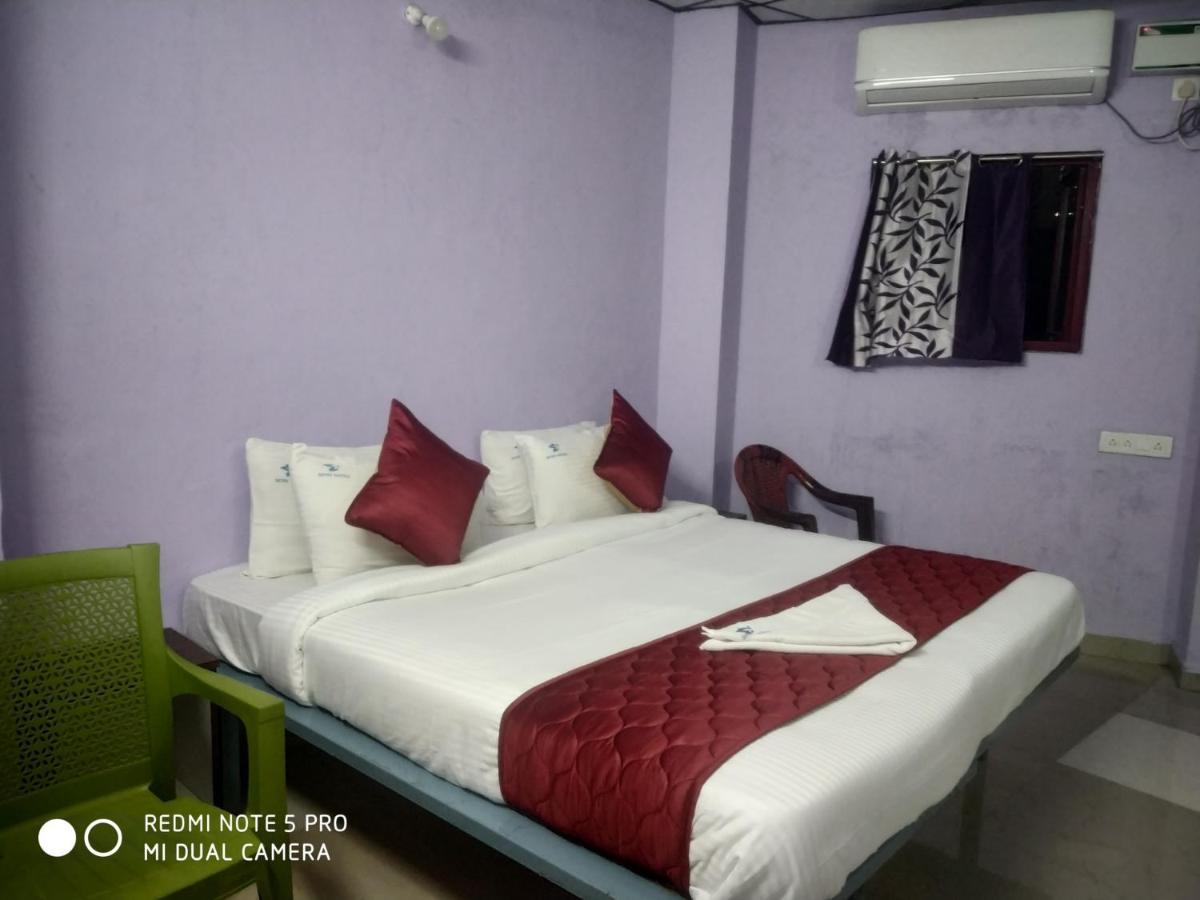 Skyry Hotel Iyyapanthangal Chennai Luaran gambar