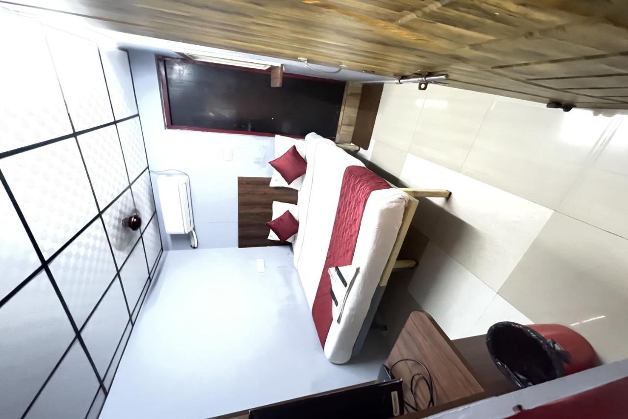Skyry Hotel Iyyapanthangal Chennai Luaran gambar