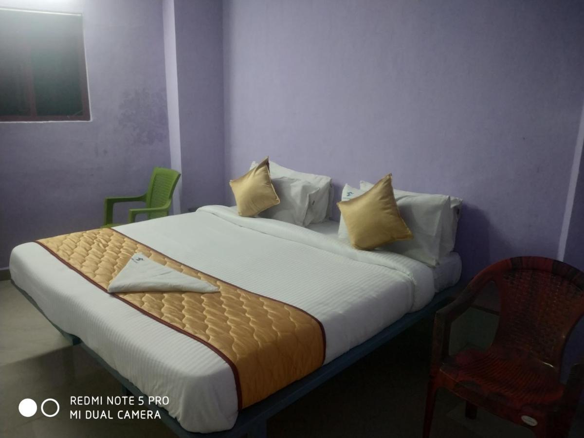 Skyry Hotel Iyyapanthangal Chennai Luaran gambar