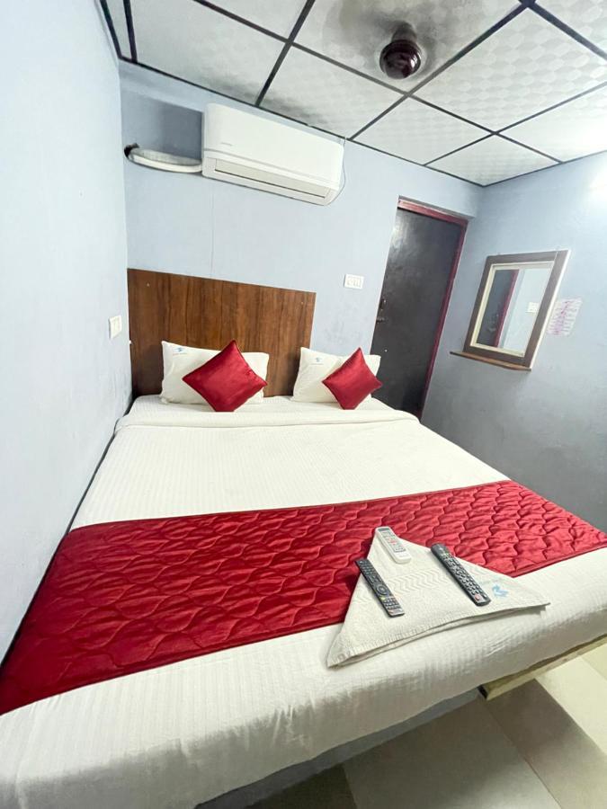 Skyry Hotel Iyyapanthangal Chennai Luaran gambar