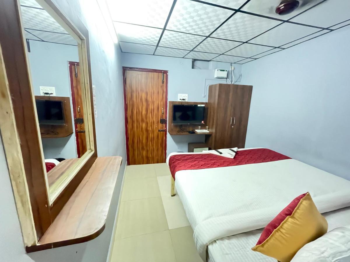 Skyry Hotel Iyyapanthangal Chennai Luaran gambar