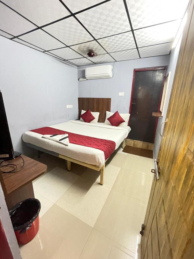 Skyry Hotel Iyyapanthangal Chennai Luaran gambar