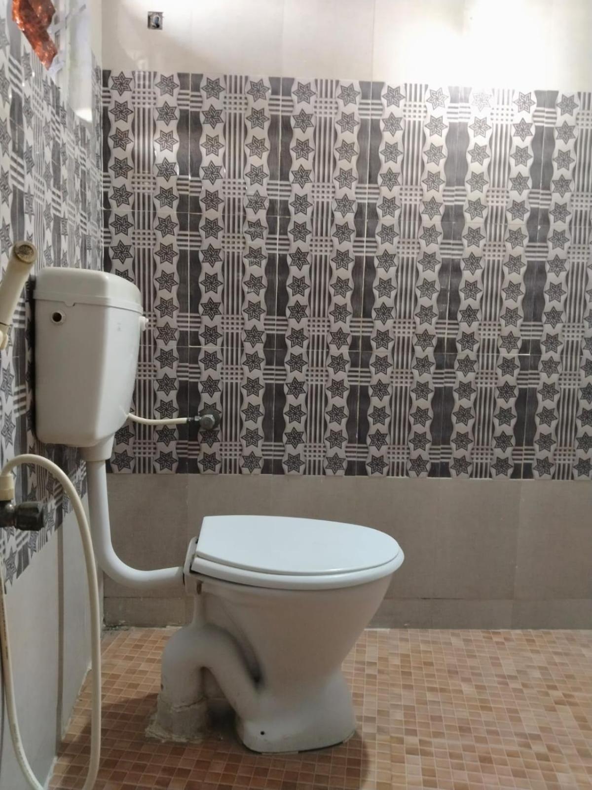 Skyry Hotel Iyyapanthangal Chennai Luaran gambar